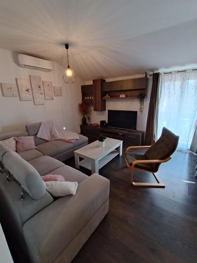 Apartman Brigita Lejlighed Biograd Na Moru Eksteriør billede